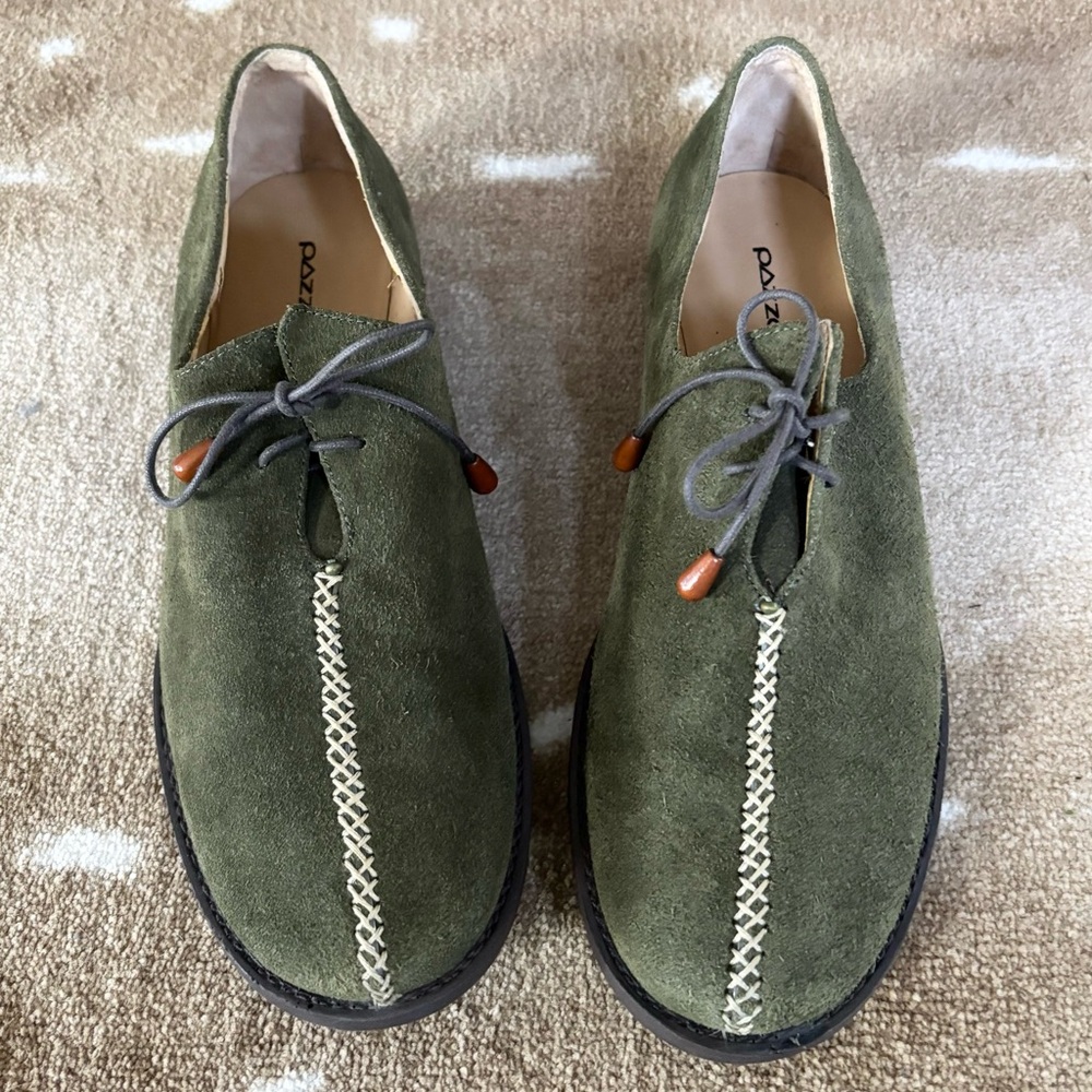 PAZZO Suede Lace-up “Taylor” Style Flats -Vintage